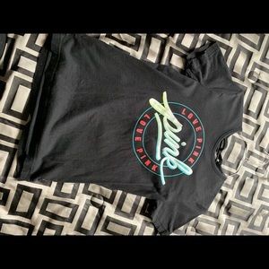VS PINK T-shirt
